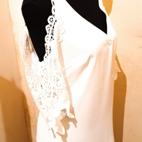 NWT WHITE LACE COLD SHOULDER TANK/TOP L - Picture 4 of 4